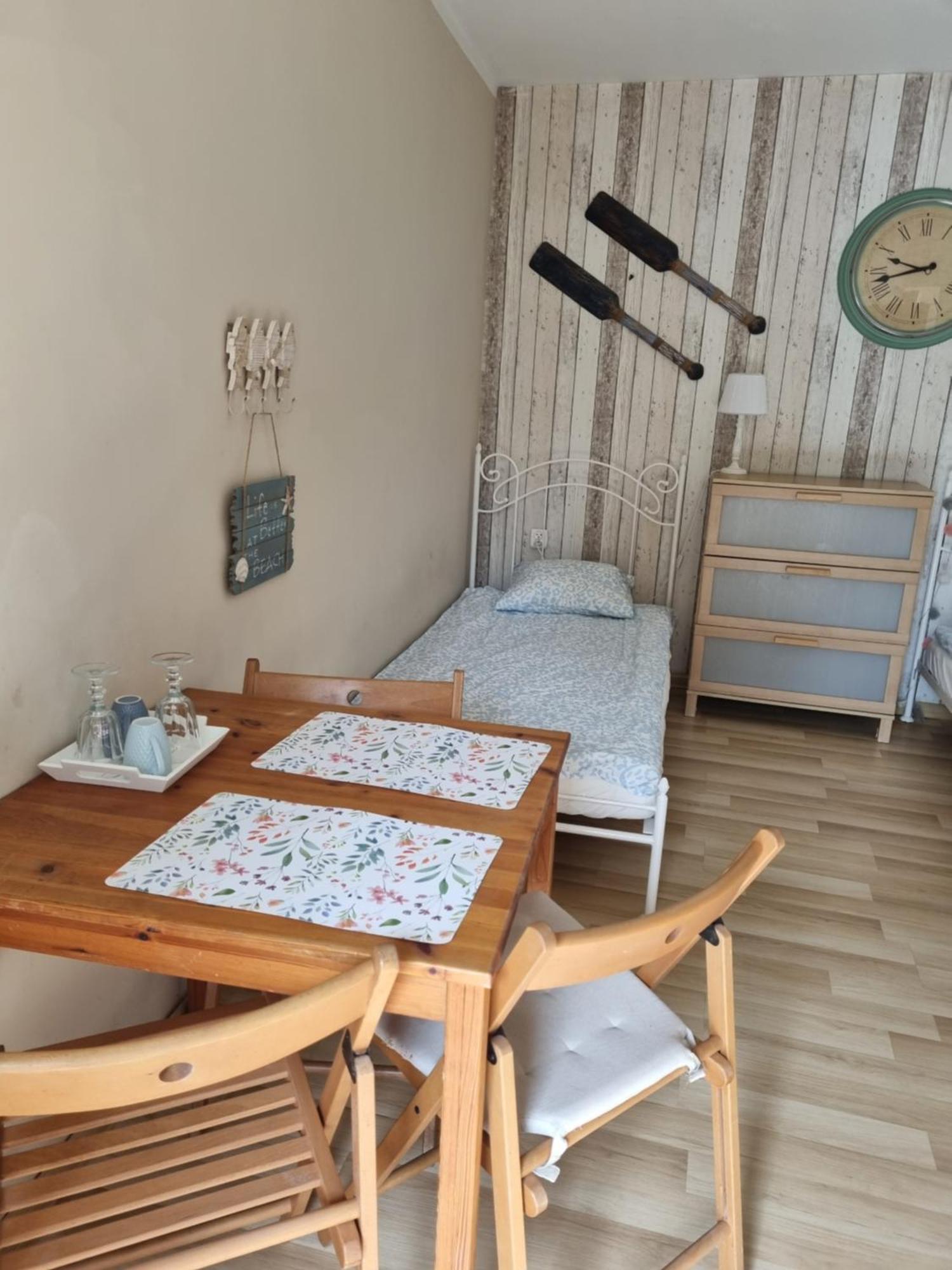 Cicha 1a Przy Plazy Проживання в сім'ї *